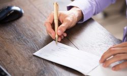 نکات حقوقی مهم در معاملات چکی ملک: با چک‌ ملک معامله کنیم؟