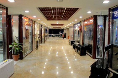 لزوم کنترل و نظارت بر بازار اجاره واحدهای تجاری