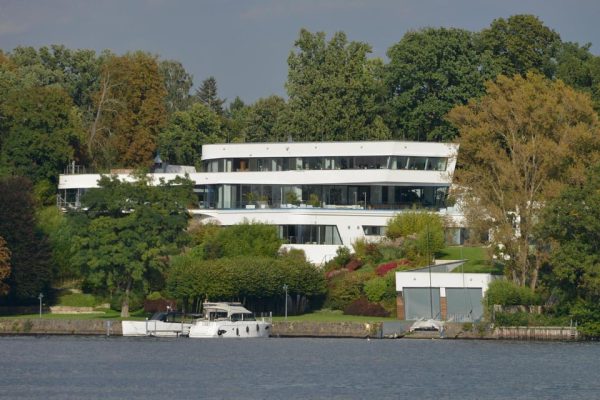 لوکسنشینی در آلمان سرزمین کاخها ارزانتر از تهران تمام میشود