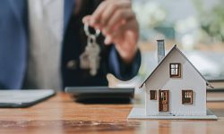 انتظار ۱۰۰ ساله برای خانه‌دار شدن