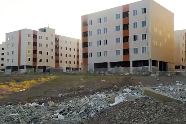 اقتصاد مسکن با پدیده رکود تورمی روبه‌روست