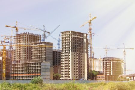 چرا سرمایهگذاری واقعی در ۱۴۰۴ یکسوم کاهش پیدا کرد؟