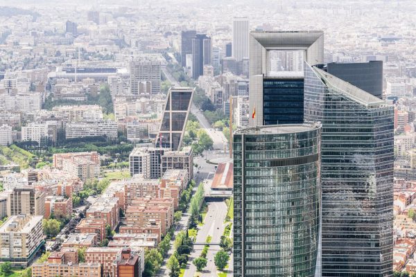 آسیب‌پذیری ادامه‌دار شرکت‌های املاک اروپا